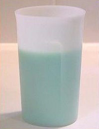 Bantha milk. Served in the traditional half-litre pot.