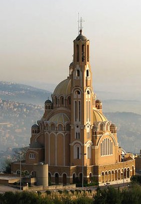 Castle Comfy Lawns. -For the next few minutes at any rate....